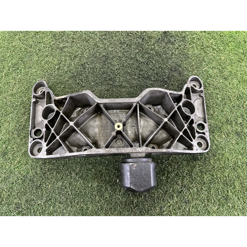 Траверса (трансмиссия) BMW 7-series F01 2011 3.0 N54 22326775907