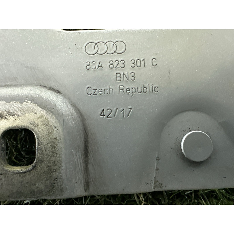 Петля капота (кузов і елементи) AUDI Q5 FY 2018 2.0 DAYB 80A823301C