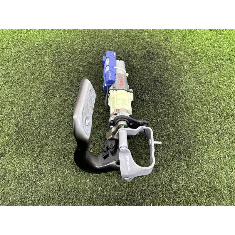 Привод двери багажника (электрика) AUDI Q5 8R 2010 3.2 CALB 8R0827852B