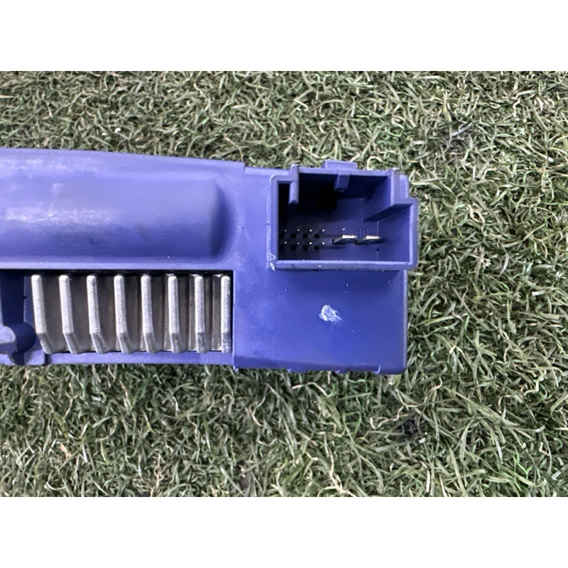 Привод двери багажника (электрика) AUDI Q5 8R 2010 3.2 CALB 8R0827852B