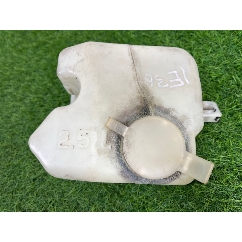 Бачок омывателя (кузов и элементы) BMW 3-series E36 M40B18 616613873839