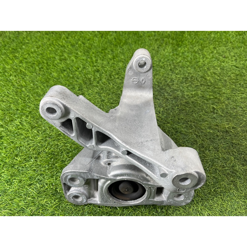 Подушка двигателя (двигатель и элементы) Nissan Rogue T33 2023 1.5 KR15DDT 112106RC0B