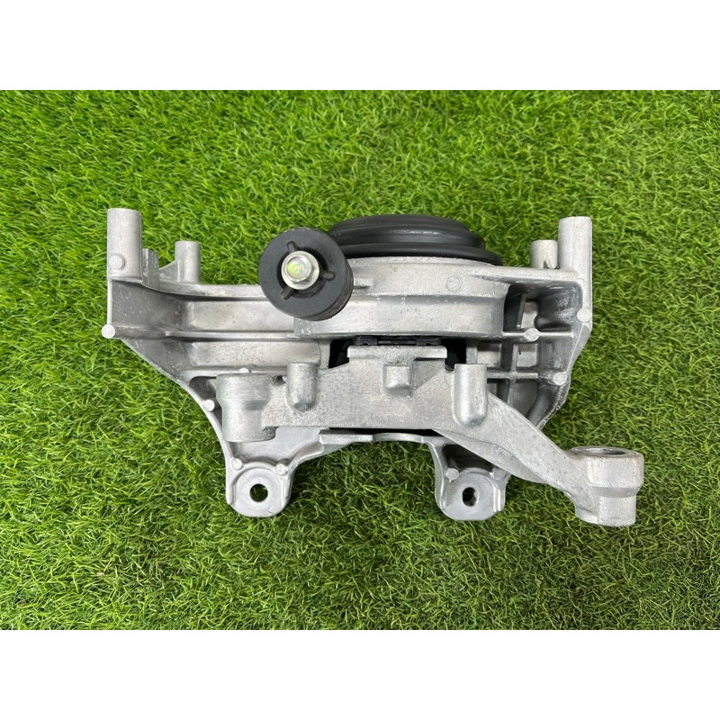 Подушка двигателя (двигатель и элементы) Nissan Rogue T33 2023 1.5 KR15DDT 112206RC1A