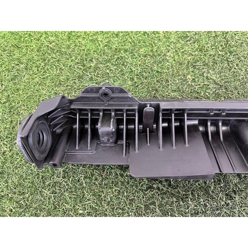 Кріплення радіатора (кузов і елементи) BMW X3 F25 2012 3.0 17117593838