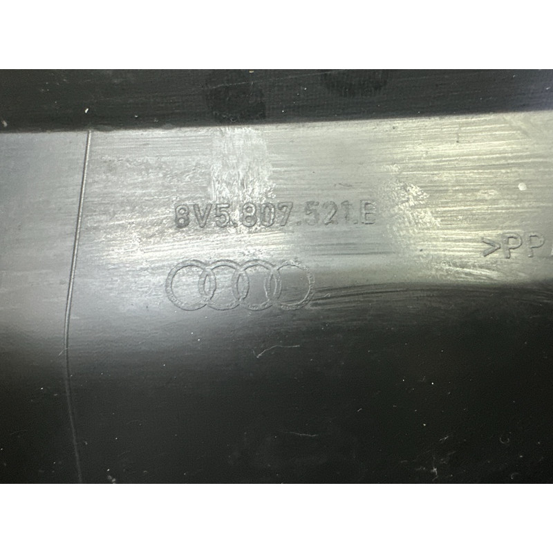 Губа бампера (кузов и элементы) AUDI A3 8V 2016 1.8 CNSB 8V5807521B