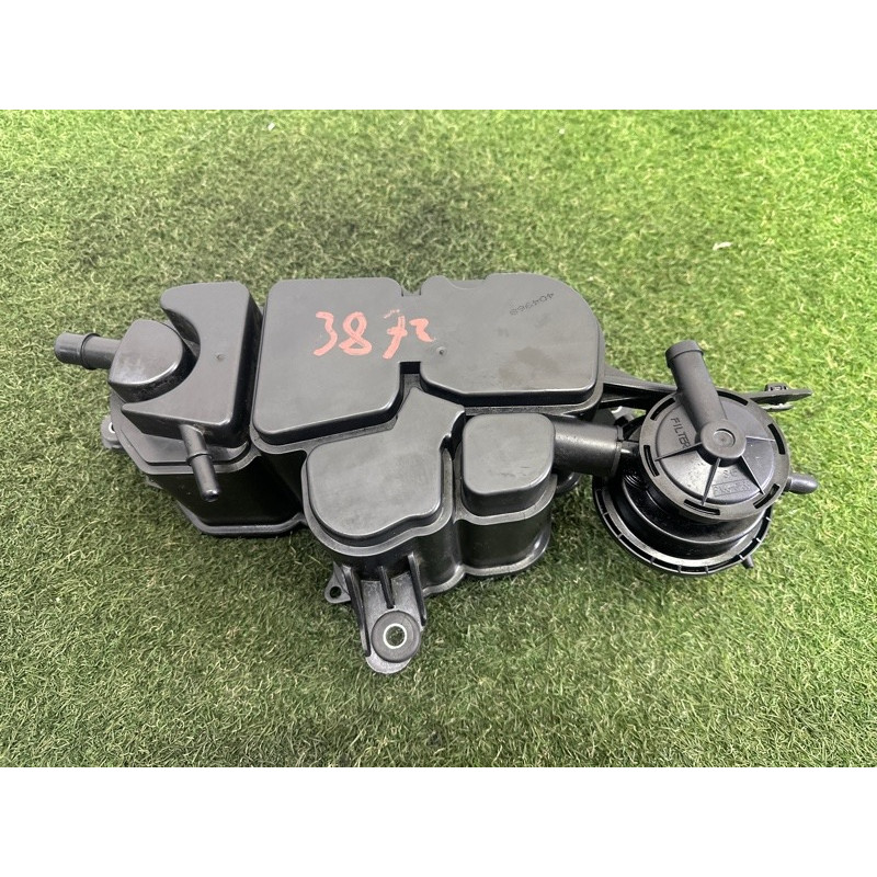 Абсорбер топливный (топливная система) AUDI A4 B8 2010 2.0 CAEB 8K0201801C