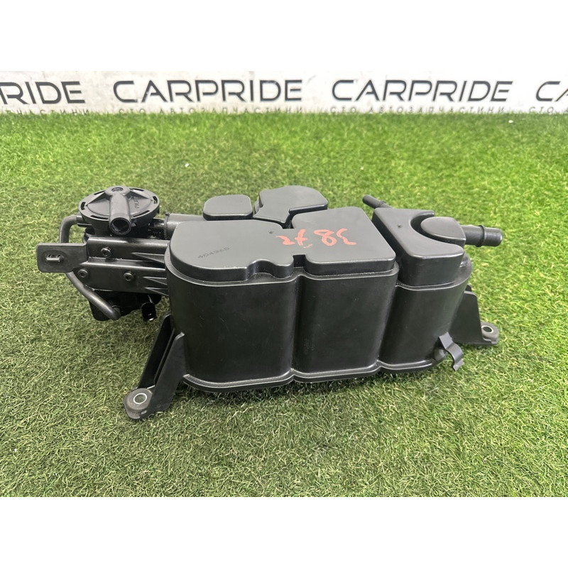 Абсорбер топливный (топливная система) AUDI A4 B8 2010 2.0 CAEB 8K0201801C