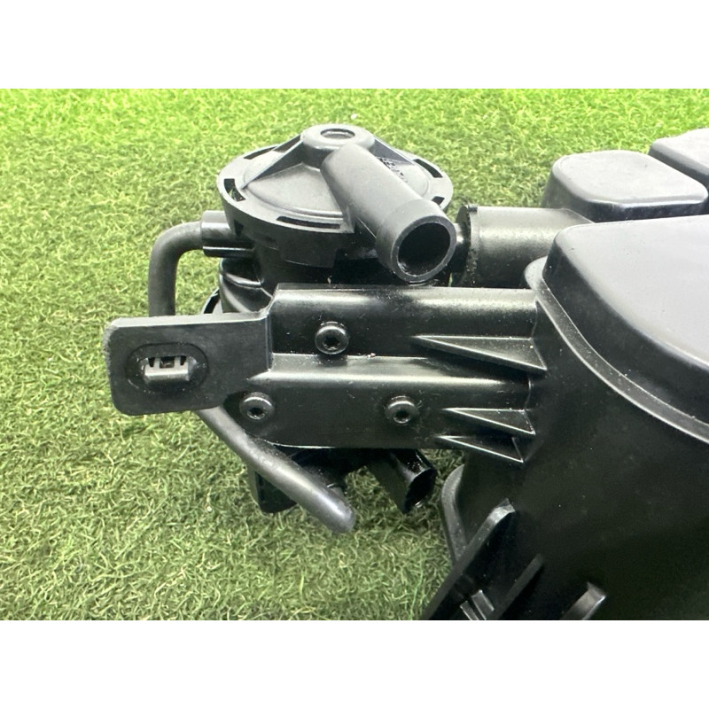 Абсорбер топливный (топливная система) AUDI A4 B8 2010 2.0 CAEB 8K0201801C