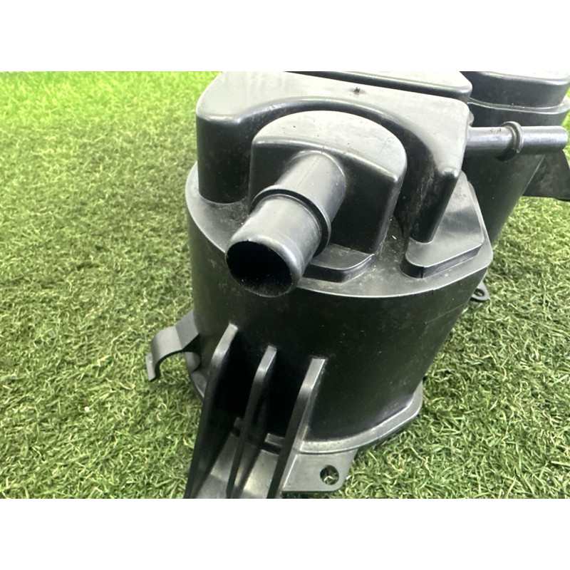 Абсорбер топливный (топливная система) AUDI A4 B8 2010 2.0 CAEB 8K0201801C