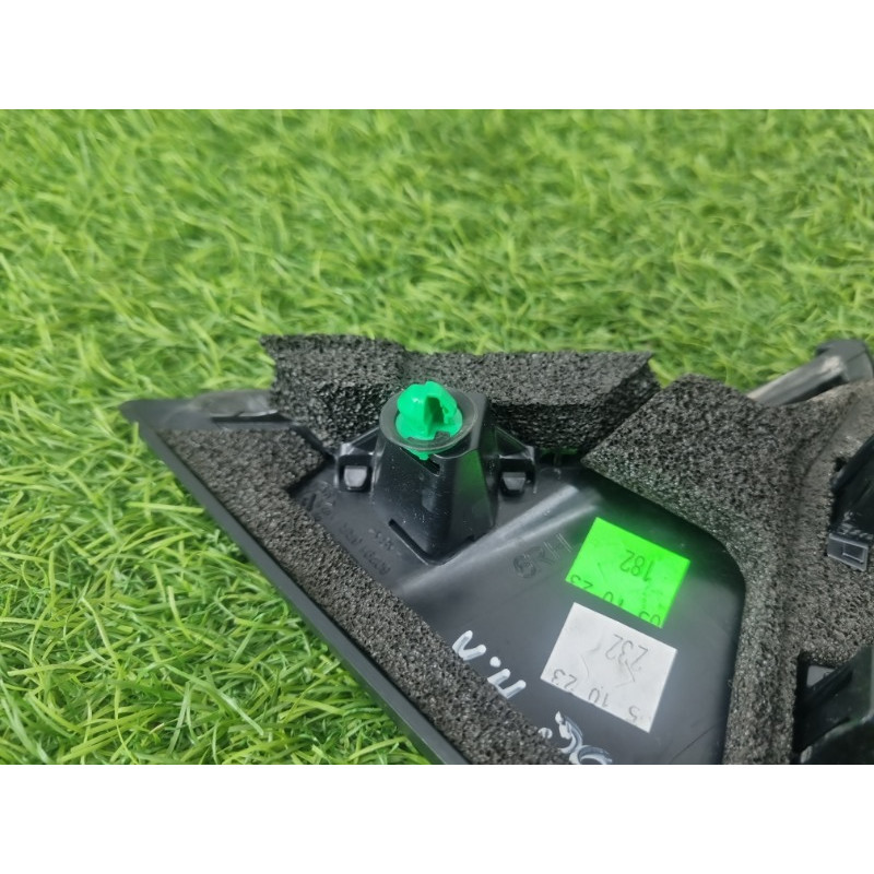 Молдинг двери (уголок) внешний (наружные элементы кузова) Nissan Rogue T33 2023 1.5 KR15DDT 802916RR1A