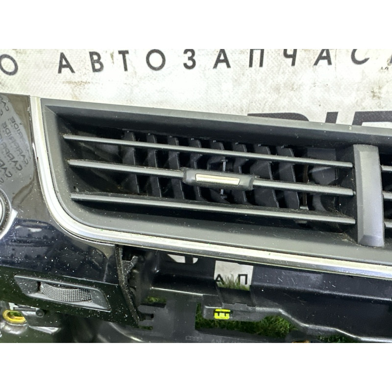 Центральный дефлектор салона (салон) AUDI Q7 4M 2017 3.0 CREC 4M1820902N6PS