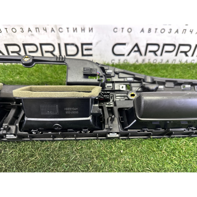 Центральный дефлектор салона (салон) AUDI Q7 4M 2017 3.0 CREC 4M1820902N6PS