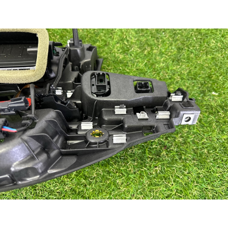 Центральный дефлектор салона (салон) AUDI Q7 4M 2017 3.0 CREC 4M1820902N6PS