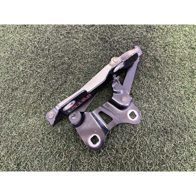 Петля капота (кузов и элементы) LAND ROVER RANGE ROVER Sport L494 2016 3.0 Diesel LR088985