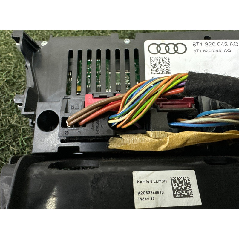 Панель управления климат-контролем (электрика / блоки управления) AUDI A4 B8 2010 2.0 CAEB 8T1820043AKXZF