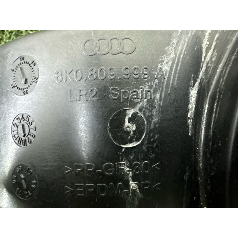 Лючок топливного бака (кузов и элементы) AUDI A4 B8 2010 2.0 CAEB 8K0809999A