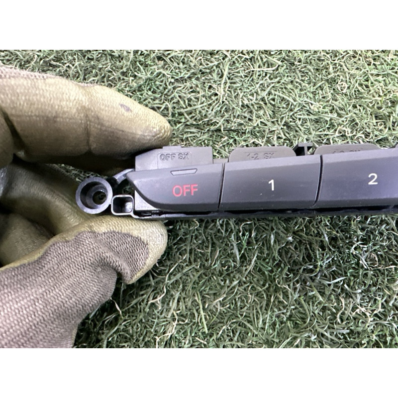 Кнопка памяти сидения (электрика / кнопки) AUDI A8 D4 2011 4.2 CDRA 4H0959769