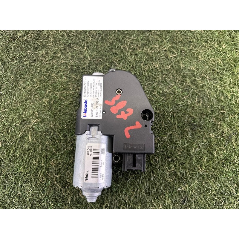 Мотор люка (электрика) AUDI A4 B8 2010 2.0 CAEB 8K0959591A