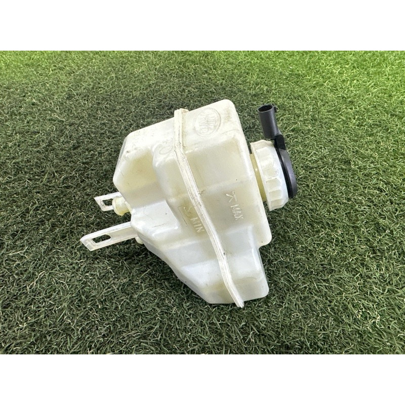 Бачок тормозной жидкости (тормозная система) LAND ROVER RANGE ROVER Sport L494 2016 3.0 Diesel LR033628