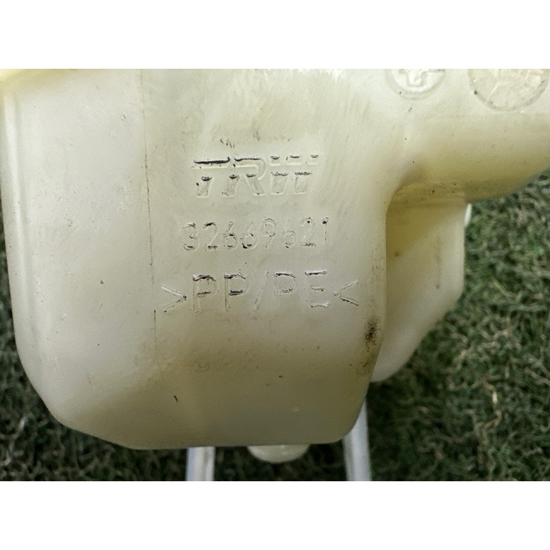 Бачок тормозной жидкости (тормозная система) LAND ROVER RANGE ROVER Sport L494 2016 3.0 Diesel LR033628