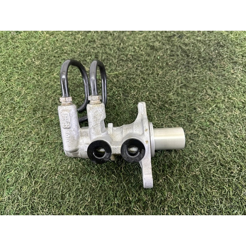 Главный тормозной цилиндр (тормозная система) LAND ROVER RANGE ROVER Sport L494 2016 3.0 Diesel LR048138