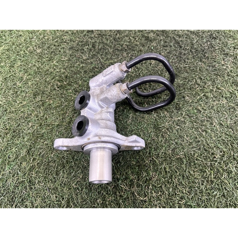 Главный тормозной цилиндр (тормозная система) LAND ROVER RANGE ROVER Sport L494 2016 3.0 Diesel LR048138