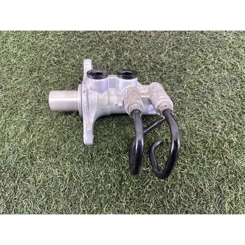 Главный тормозной цилиндр (тормозная система) LAND ROVER RANGE ROVER Sport L494 2016 3.0 Diesel LR048138