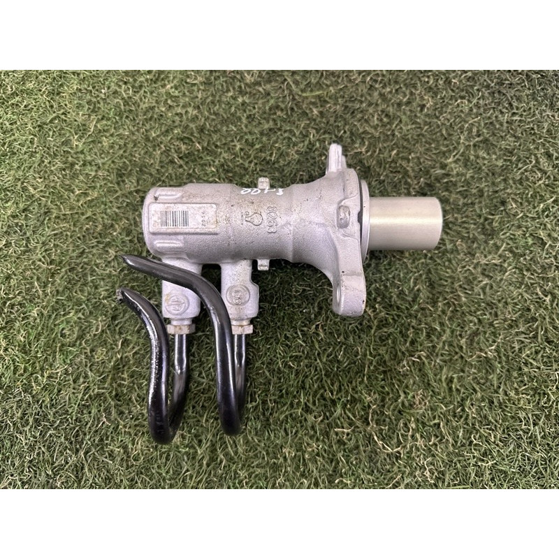 Главный тормозной цилиндр (тормозная система) LAND ROVER RANGE ROVER Sport L494 2016 3.0 Diesel LR048138