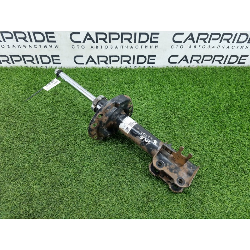 Амортизатор (подвеска) Opel Vectra C 2008 2.2 YH 13254162