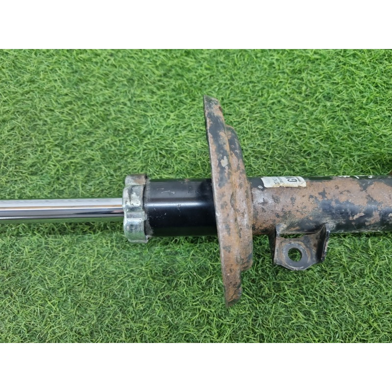 Амортизатор (подвеска) Opel Vectra C 2008 2.2 YH 13254162