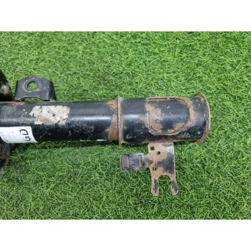 Амортизатор (подвеска) Opel Vectra C 2008 2.2 YH 13254162