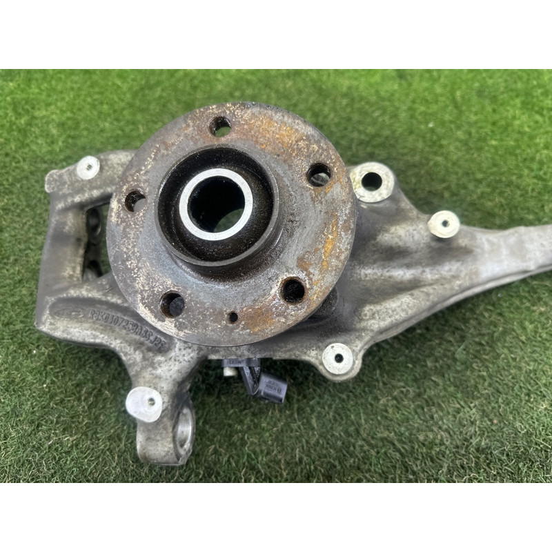 Поворотный кулак (подвеска) AUDI Q5 8R 2012 3.2 8K0407254AB