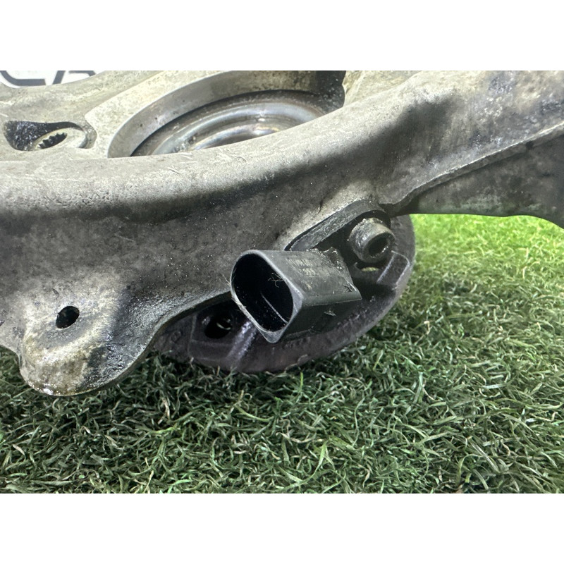 Поворотный кулак (подвеска) AUDI Q5 8R 2012 3.2 8K0407254AB