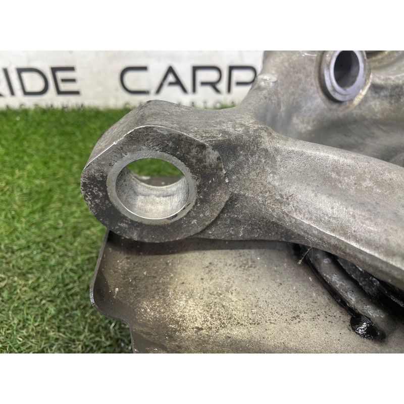 Поворотный кулак (подвеска) LAND ROVER RANGE ROVER Sport L494 2016 3.0 Diesel LR078377