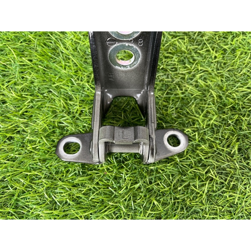 Петля дверей (кузов і елементи) Nissan Rogue T33 2023 1.5 KR15DDT 804016RR0A