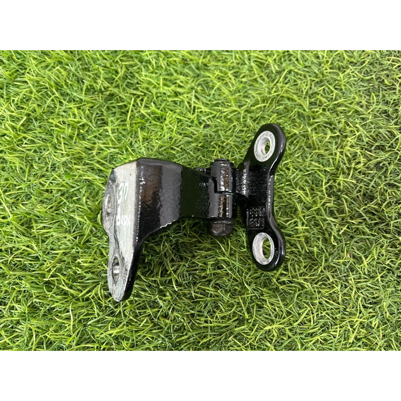 Петля дверей (кузов і елементи) Nissan Rogue T33 2023 1.5 KR15DDT 824006RR0A