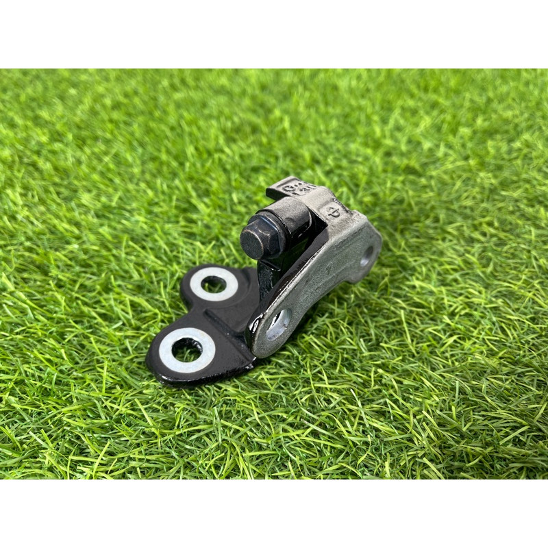 Петля дверей (кузов і елементи) Nissan Rogue T33 2023 1.5 KR15DDT 824016RR0A