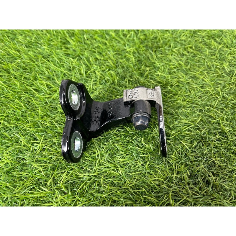 Петля дверей (кузов і елементи) Nissan Rogue T33 2023 1.5 KR15DDT 824016RR0A