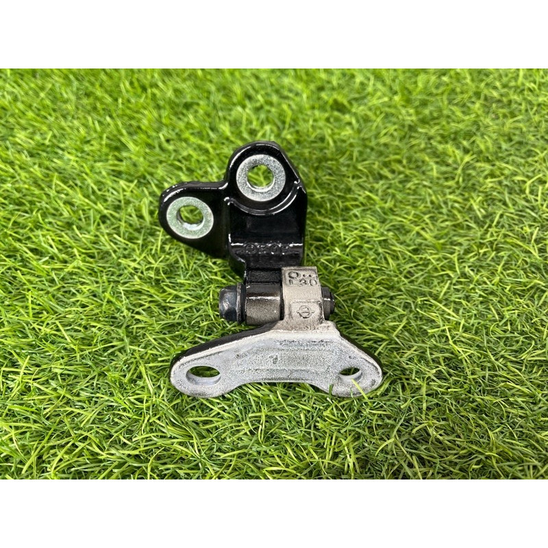 Петля дверей (кузов і елементи) Nissan Rogue T33 2023 1.5 KR15DDT 824016RR0A