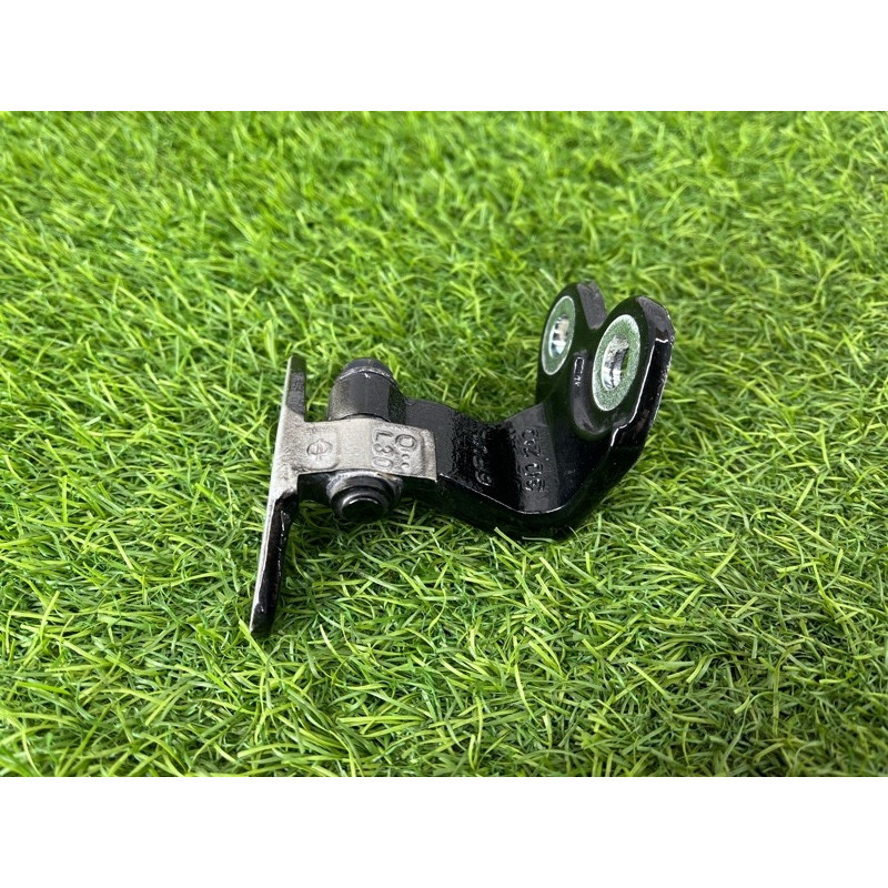 Петля дверей (кузов і елементи) Nissan Rogue T33 2023 1.5 KR15DDT 824016RR0A