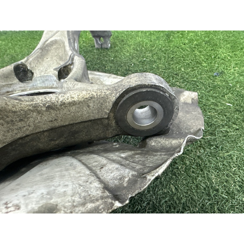 Поворотный кулак (подвеска) BMW X5 E70 2012 3.0 N55B30 31216869869