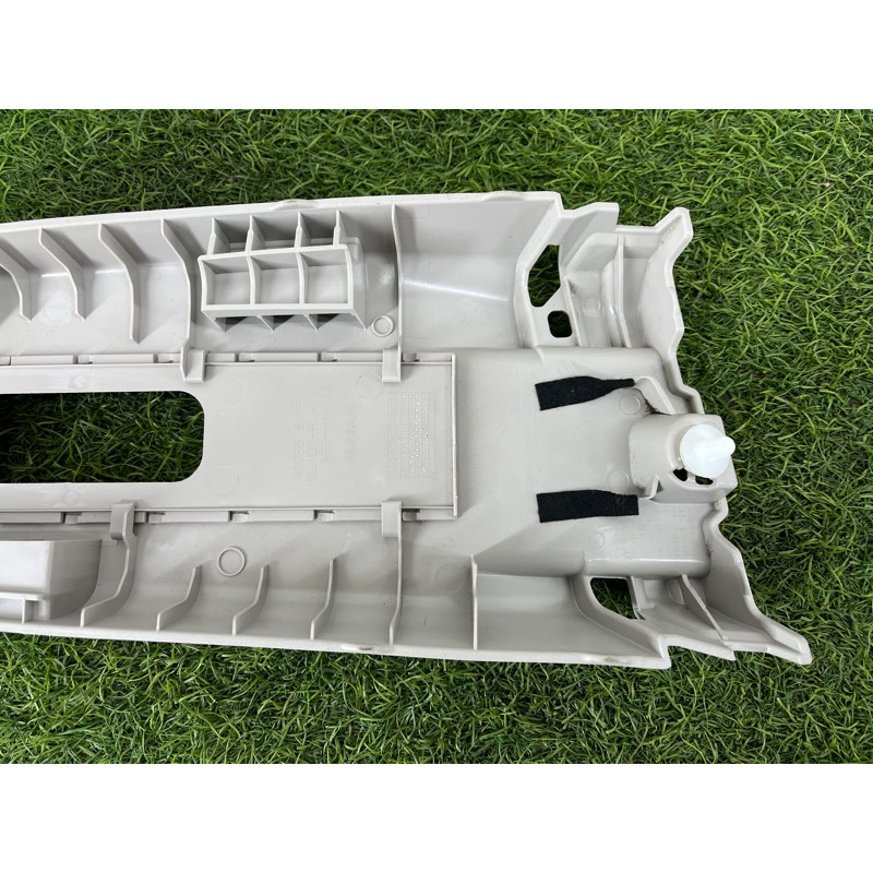 Обшивка центральної стійки (салон) Nissan Rogue T33 2023 1.5 KR15DDT 769146RR0A