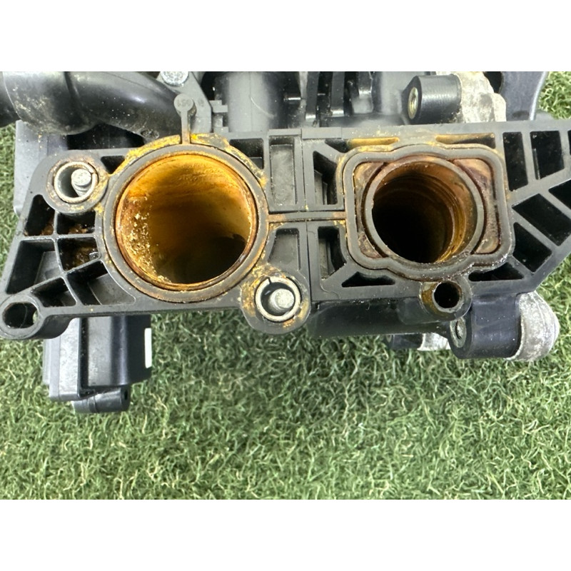 Корпус термостата с помпой (система охлаждения) AUDI A4 B9 2017 2.0 TFSI 06L121111H