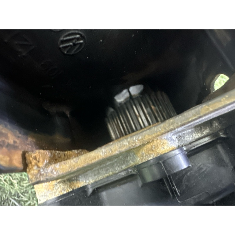 Корпус термостата с помпой (система охлаждения) AUDI A4 B9 2017 2.0 TFSI 06L121111H