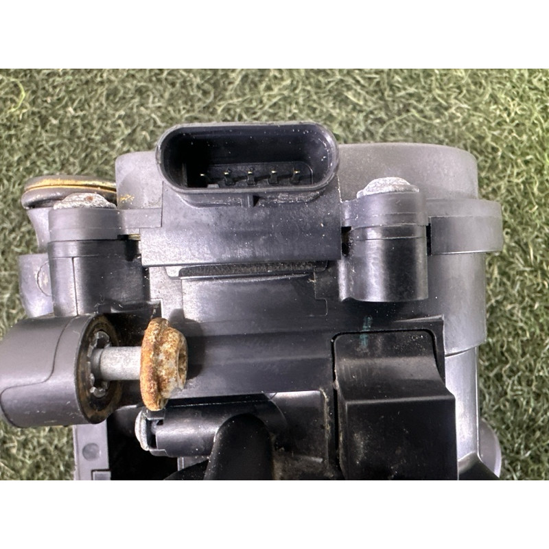 Корпус термостата с помпой (система охлаждения) AUDI A4 B9 2017 2.0 TFSI 06L121111H