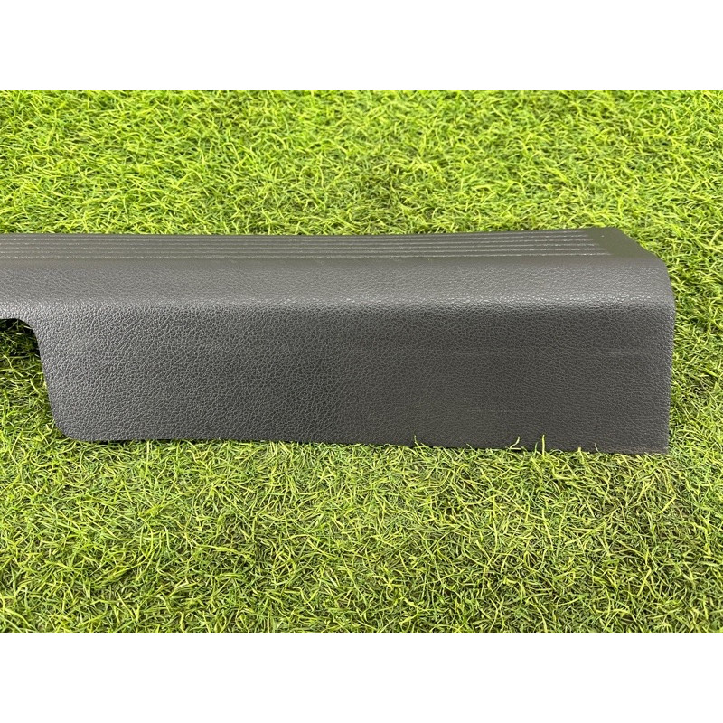 Накладка на поріг (кузов і елементи) Nissan Rogue T33 2023 1.5 KR15DDT 769526RR0A