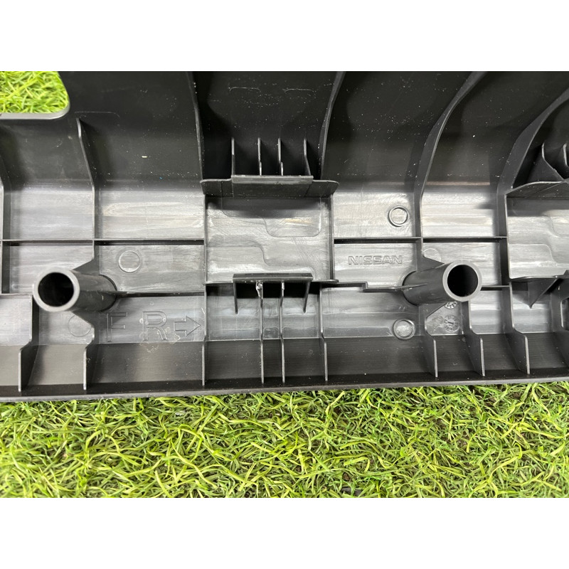 Накладка на поріг (кузов і елементи) Nissan Rogue T33 2023 1.5 KR15DDT 769526RR0A