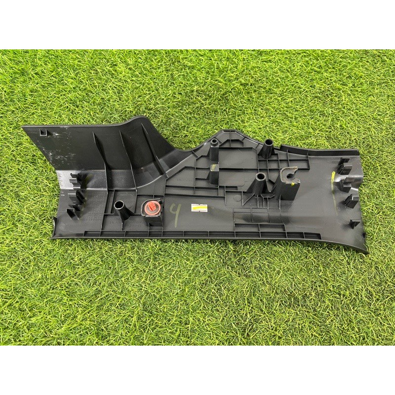 Накладка на поріг (кузов і елементи) Nissan Rogue T33 2023 1.5 KR15DDT 769536RR0A