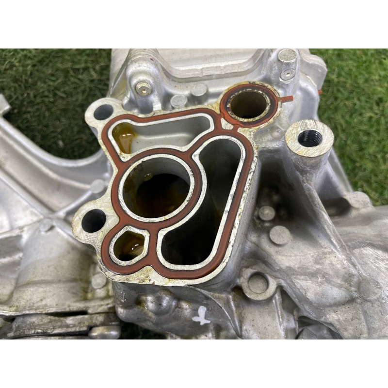 Корпус масляного фильтра (двигатель и элементы) AUDI A4 B9 2018 2.0 DBPA 06L903143D