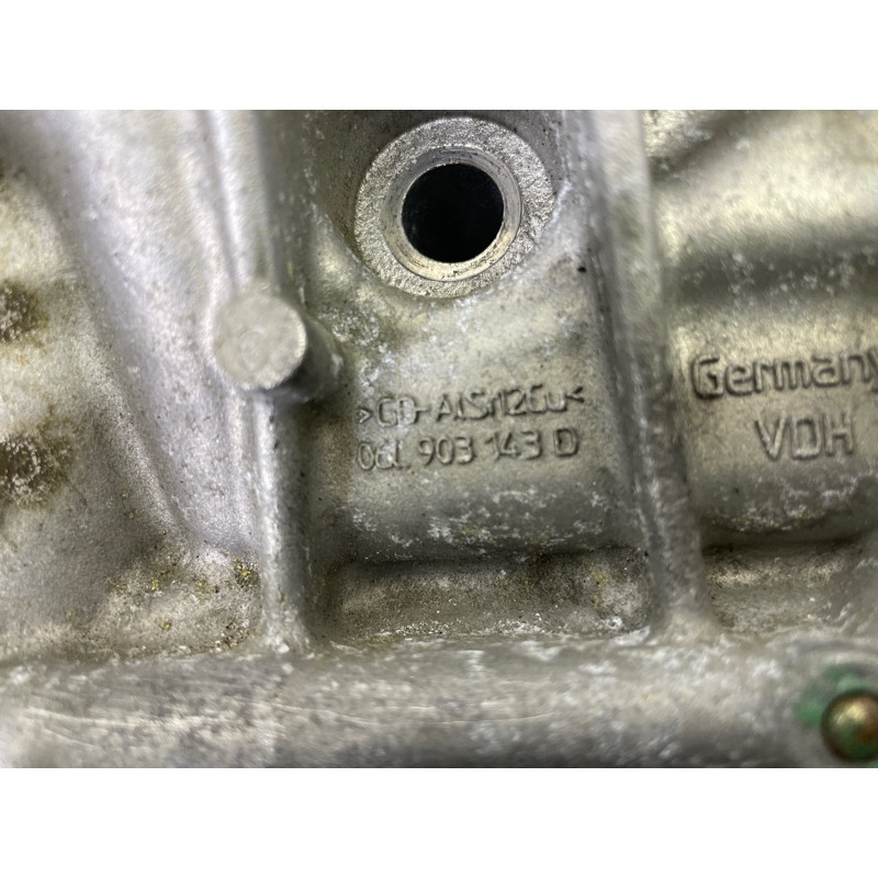 Корпус масляного фильтра (двигатель и элементы) AUDI A4 B9 2018 2.0 DBPA 06L903143D